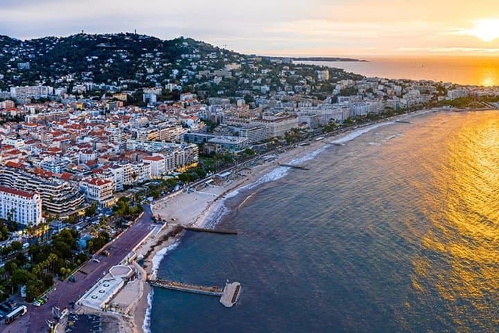 Sunset Magic 4 hours Yacht Cruise on the French Riviera
