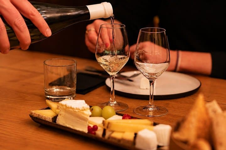 Bordeaux Food & History Tour: Pastries, Wine & Cheese