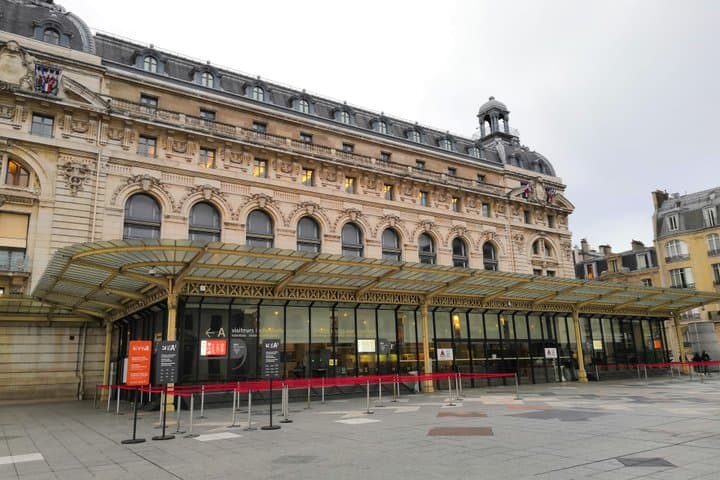 Private Guided Orsay Museum Tour and Skip the Line Entry