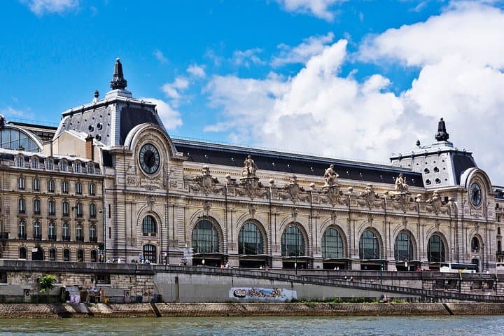 Musée d'Orsay Guided Tour with Expert Guide and Ticket Included