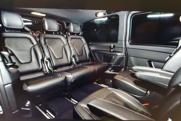 Private transfer from Paris CDG Airport to Beauvais Airport