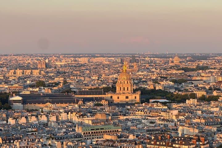 Authentic Paris Walking Tours in Montmartre