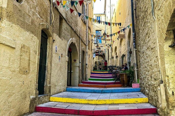 Montpellier Scavenger Hunt & Highlights Self-Guided Walking Tour