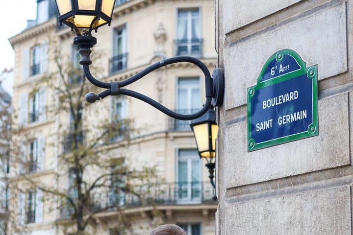 Paris French Sweets Tasting Tour with Pastries and Chocolates