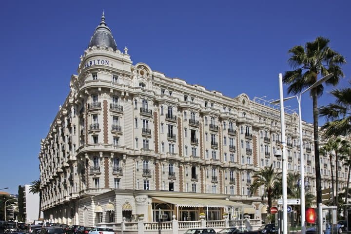 From Nice: Cannes Old Town Walk & Riviera Views
