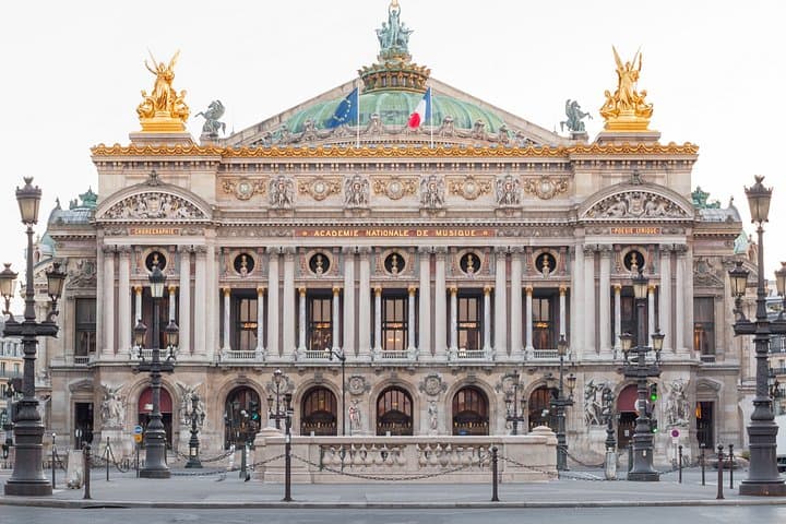 Paris Luxury: Maison Élysée, Opéra Garnier & Café de la Paix