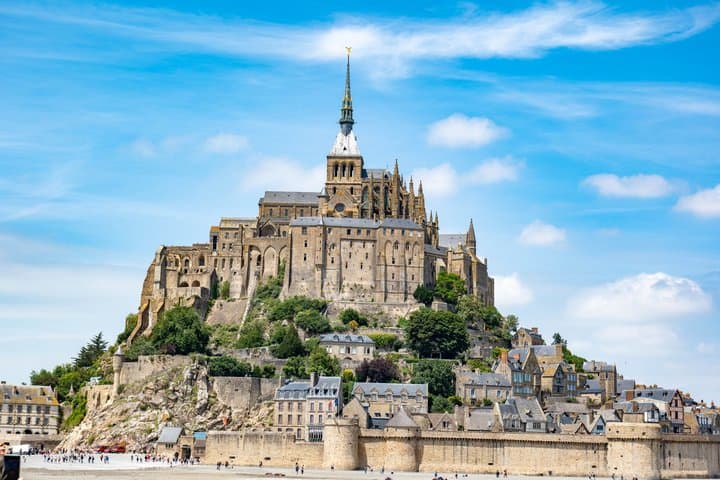 Private Mont St Michel Tour from Le Havre in Mandarin