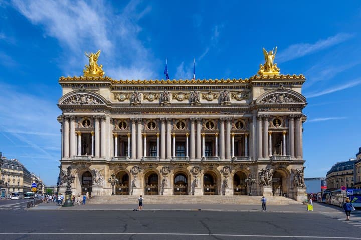 Paris: Opéra Garnier, Macaron Class & Wine & Cheese Tasting