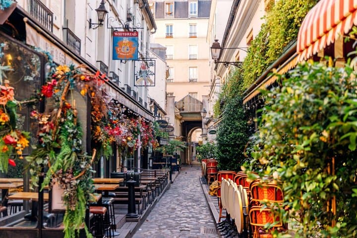 Best of Paris Guided Half Day City Tour with a Local
