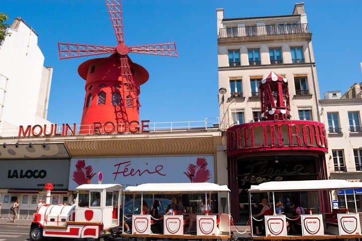 Best of Paris Guided Half Day City Tour with a Local