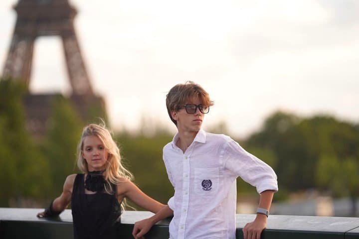 Iconic Paris private guided tour in a luxury vehicle