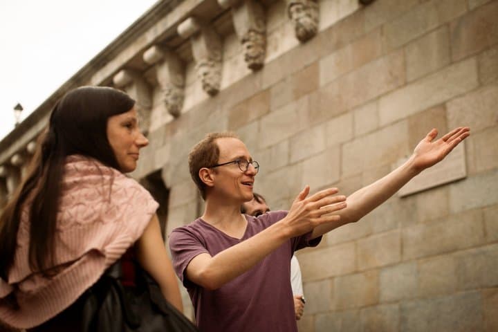 Guided tour of criminal Paris