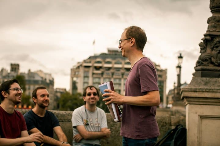 Guided tour of criminal Paris