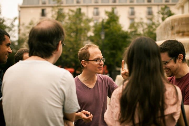 Guided tour of criminal Paris
