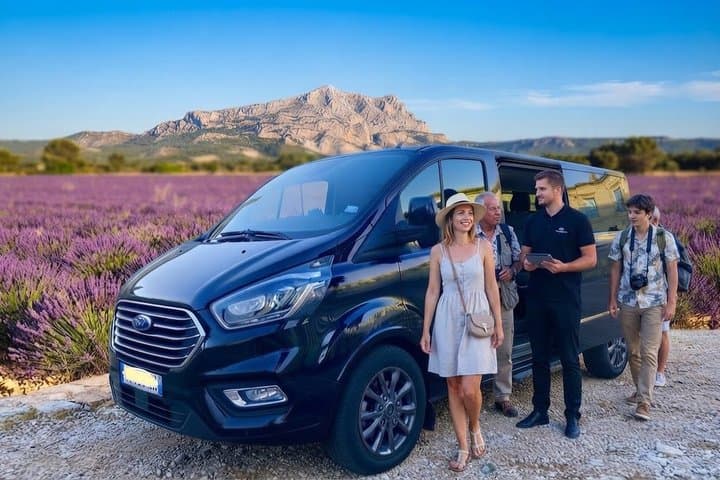 Roundtrip Transfers Port to Aix en Procence