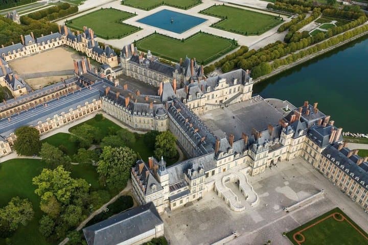 UNESCO Site Château de Fontainebleau and Gardens Guided Tour