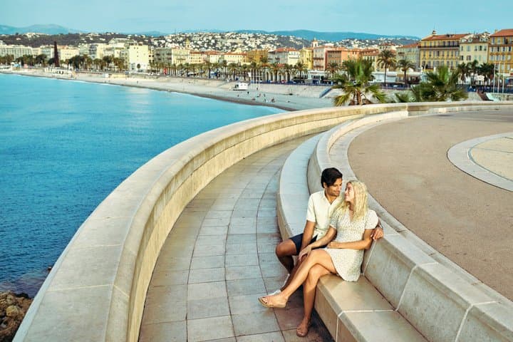 Private Photoshoot with Panoramic Views and Beach in Nice