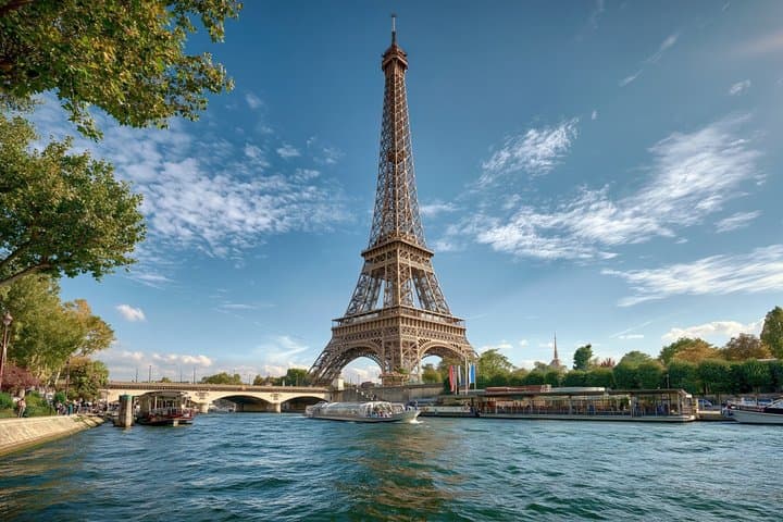 Paris in a Day: Guided Louvre, Eiffel Tower & Seine Cruise