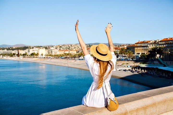 Panoramic Views and Beach Photoshoot in Cannes