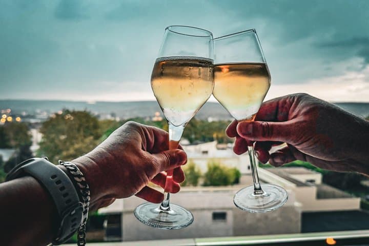 Champagne Small Group Tour 2 Wineries Épernay and Hautvillers