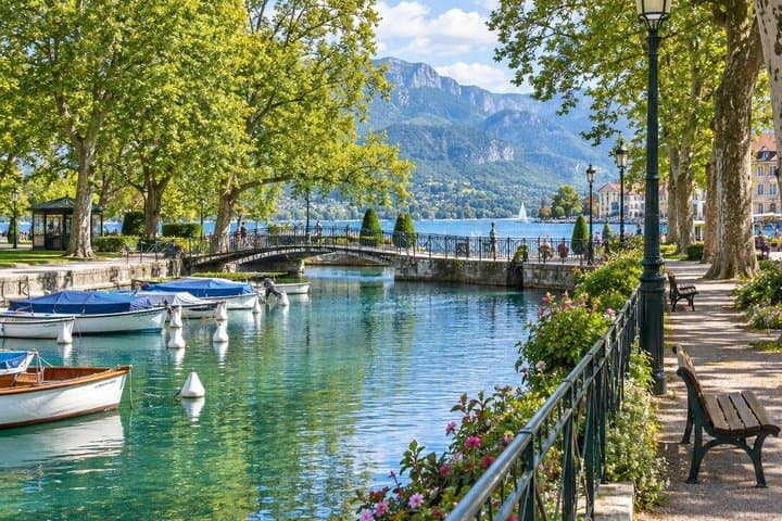 Podcast Tour The Crystal Miracle How Annecy Saved Its Lake