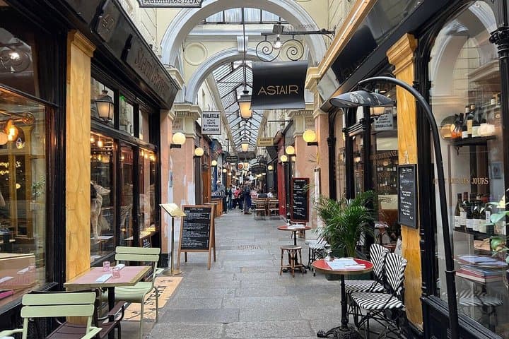 Scavenger Hunt Through Paris' Covered Passages