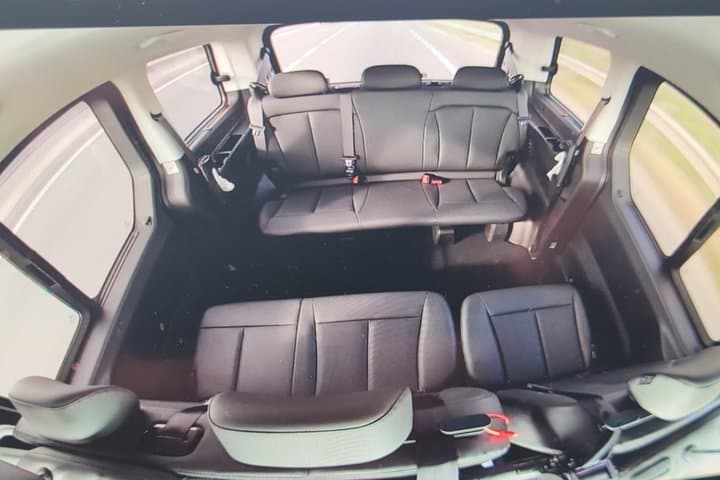 Private Van Transfer from CDG Airport to Paris