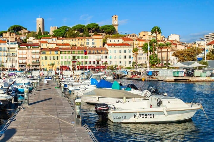Hello Cannes: Private 2-Hour Intro City Walk with Local Guide