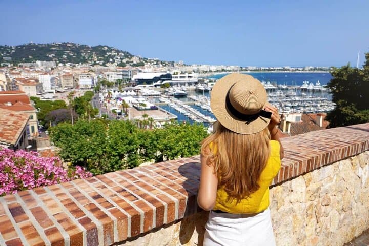 Hello Cannes: Private 2-Hour Intro City Walk with Local Guide