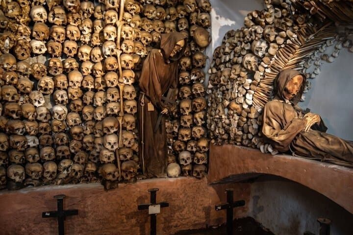 Paris Catacombs Small Group Guided Tour with Reserved Access