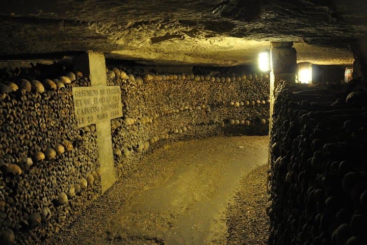 Paris Catacombs Small Group Guided Tour with Reserved Access