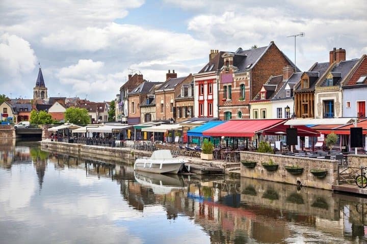 Amiens City Walk with Audio Guide in 7 Languages on your Phone