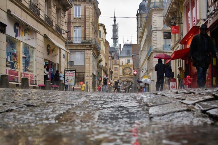 Private Normandy Highlights Tour Rouen Etretat and Honfleur