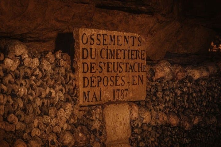 Self Guided Paris Catacombs Audio Tour (Without a Ticket)