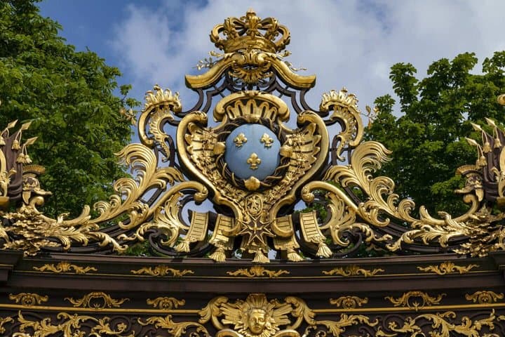 Hello Nancy: Private 2-Hour Intro City Walk with Local Guide