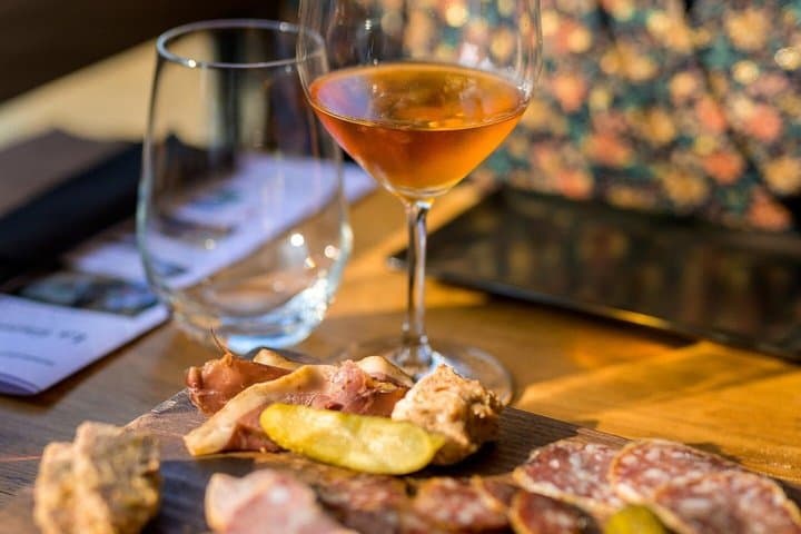 Loire Valley: Wine Tasting & Tour at the Winery