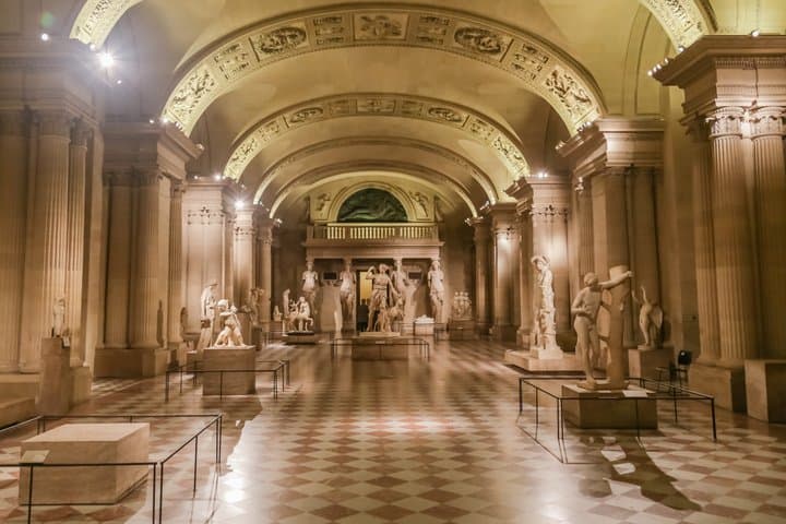 Paris 15+ Sights with Self-Guided Opera & Perfume