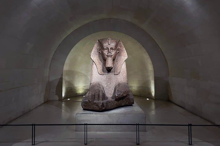 Louvre Late Opening Private Tour – Fewer Crowds & Highlights