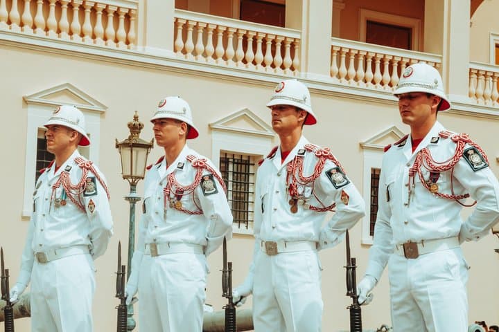 Monaco Shore with Changing of the Guard Private Excursion