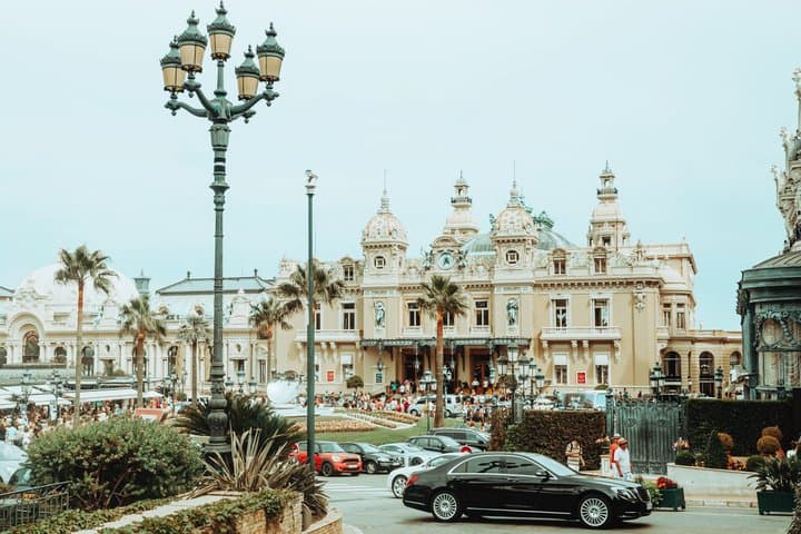 Monaco Shore with Changing of the Guard Private Excursion