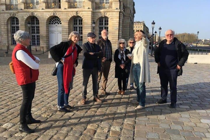Stroll in old Bordeaux between real and virtual