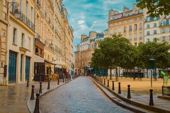 Explore Saint Germain the Latin Quarter and Paris Islands
