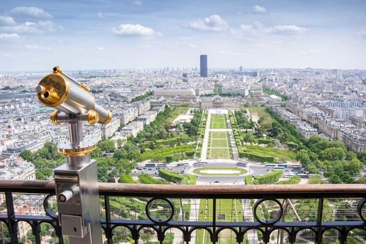 Eiffel Tower Guided Tour by Climbing Stair