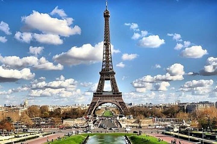 Eiffel Tower, Seine Cruise and Notre-Dame Paris Highlights Tour