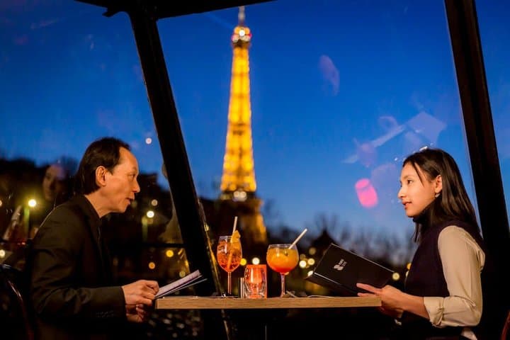 Sightseeing 3 course Dinner Cruise on Seine River from Paris