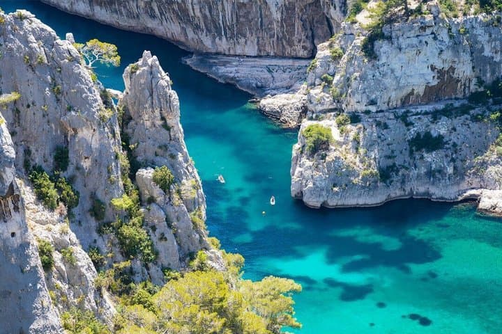 Cassis the magnificent cliffs of the Calanques and Cap Canaille