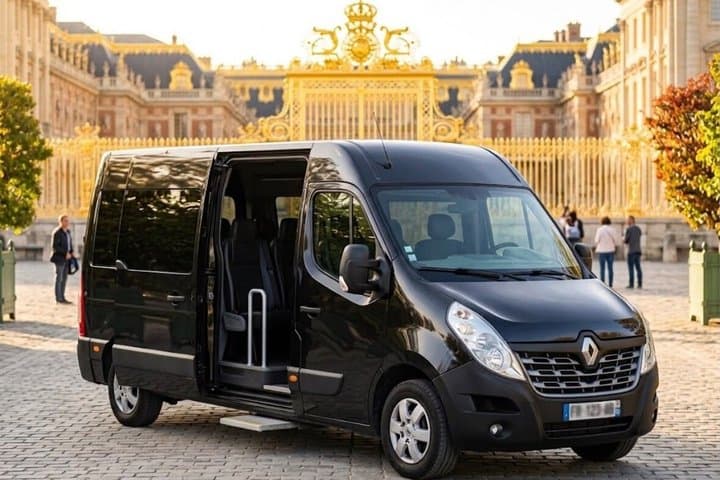 Versailles Private Driver Transport Round Trip from Paris Hotel