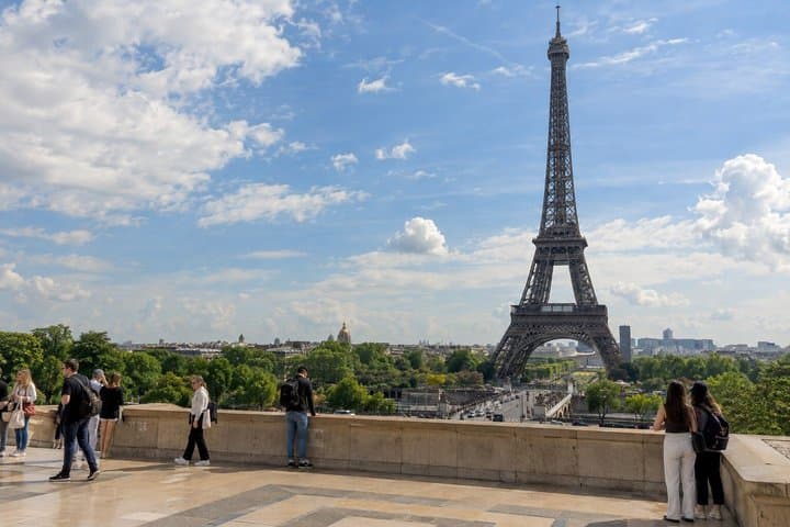 Ultimate Paris Private Tour: 50+ Sights, Coffee and French Lunch