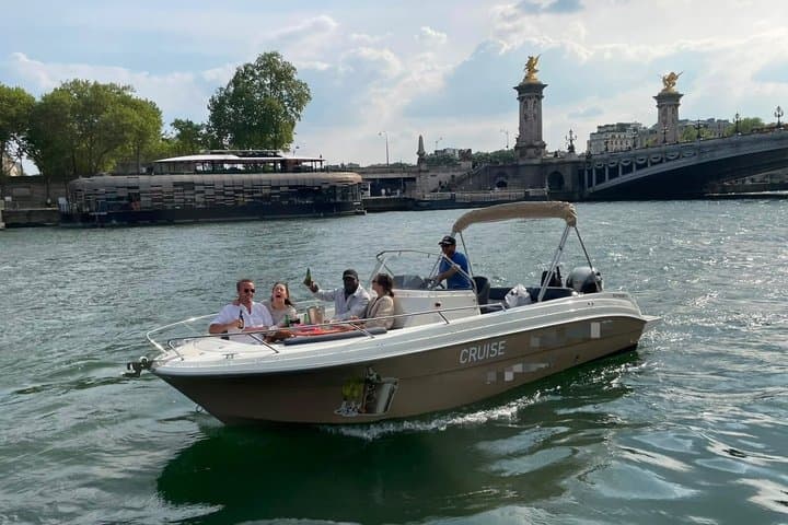 Private Paris Icons River Cruise